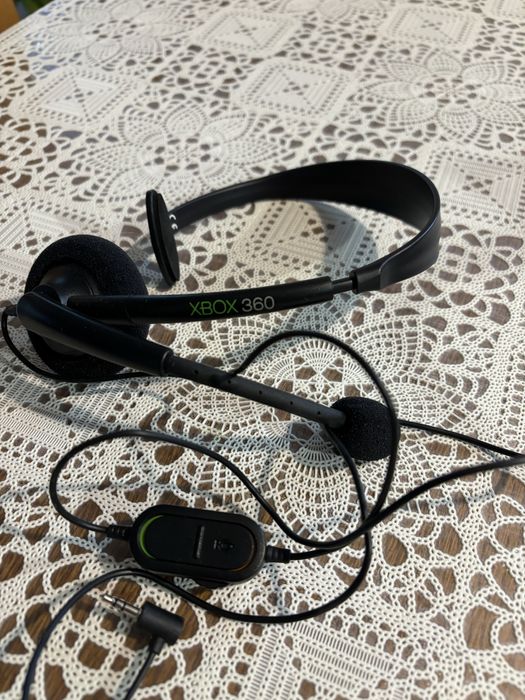 Konsola Microsoft Xbox 360 250  GB KINECT + 2 PADY Giga Zestaw