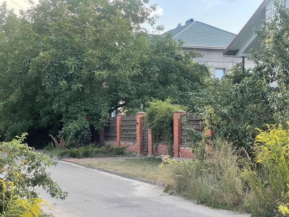 ЩАСЛИВЕ Продається Пейзажна Ділянка 15 соток вул. Соснова 70000$