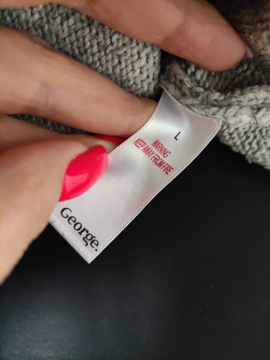 Sweter ażurowy szary