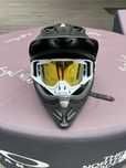Kask full face bluegrass w zestawie z googlami 100%