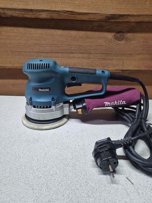 Makita Szlifierka Mimośrodowa BO6030