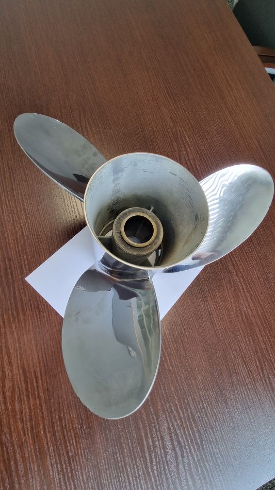 Śruba napędową do mercruiser Bravo 1 stal nierdzewna