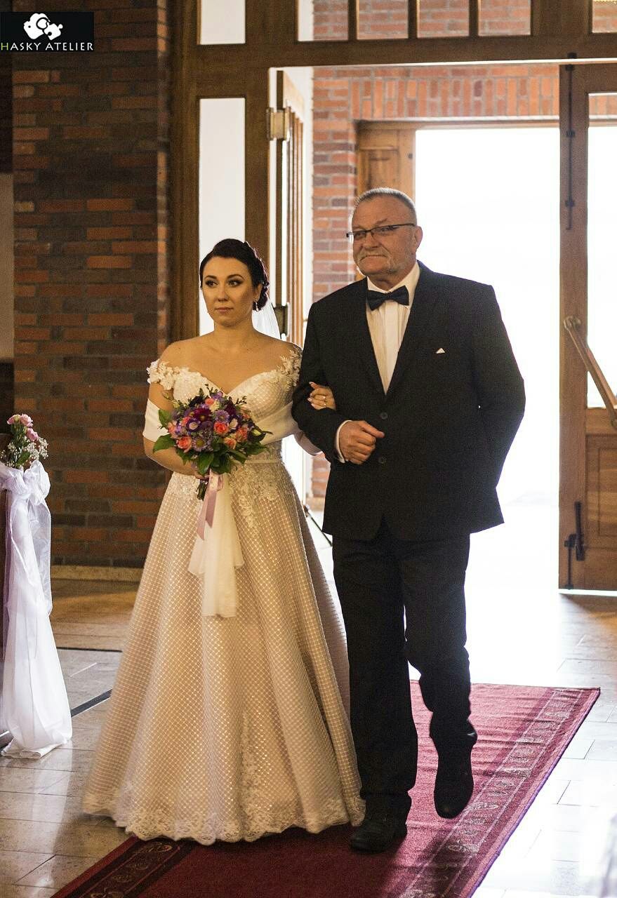 Nietuzinkowa Suknia ślubna