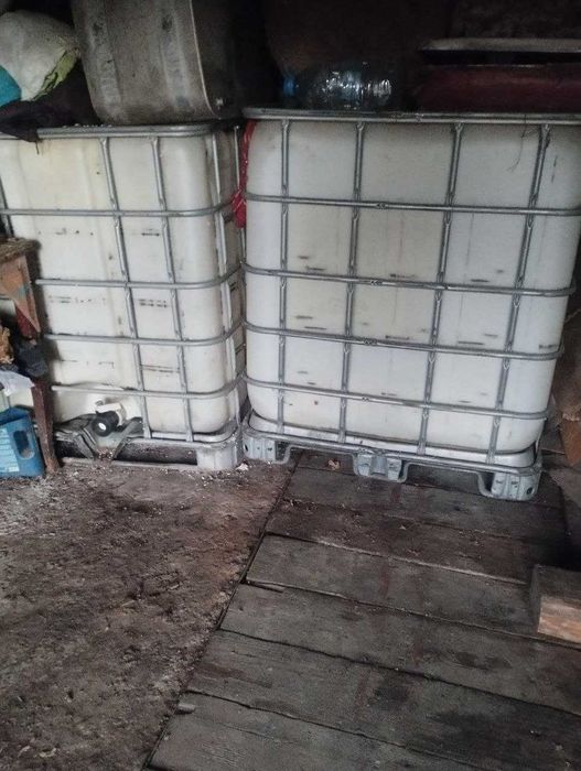 Продам бак кубовый из под солярки