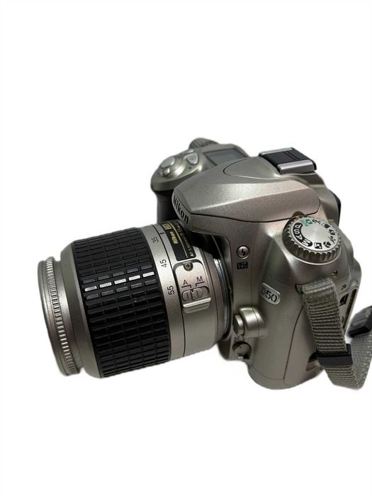 Aparat Nikon D50 z obiektywem Nikkor 18-55