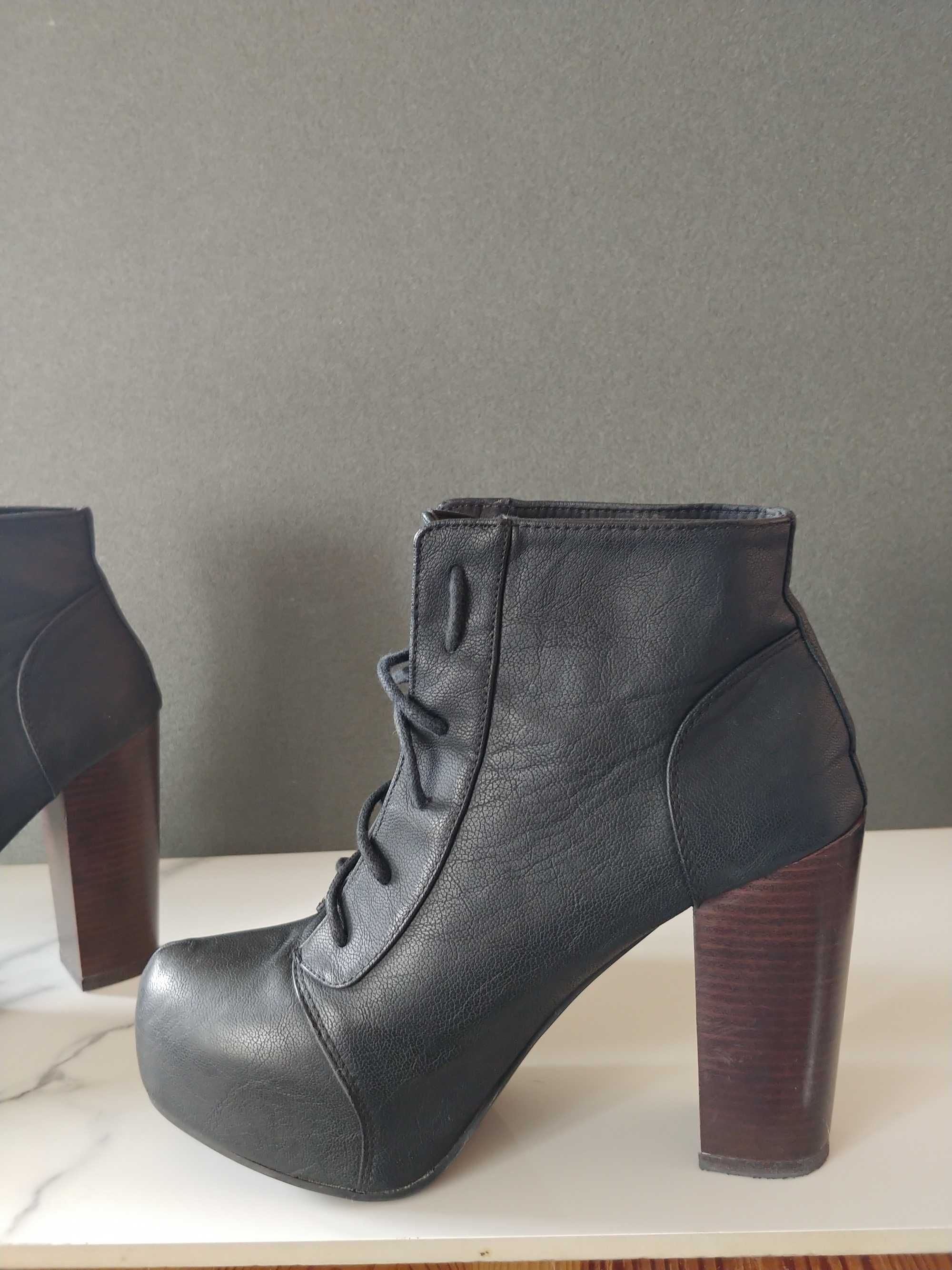 Buty botki na wysokim obcasie r 40 czarne
