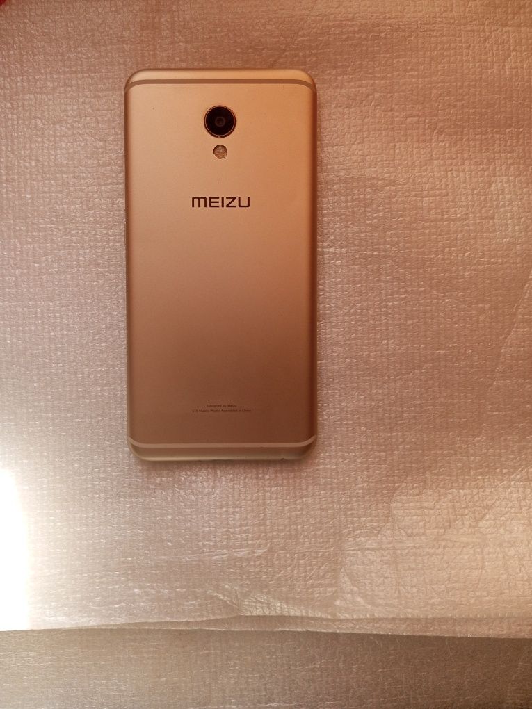 Meizu mx6.(4/32gb).