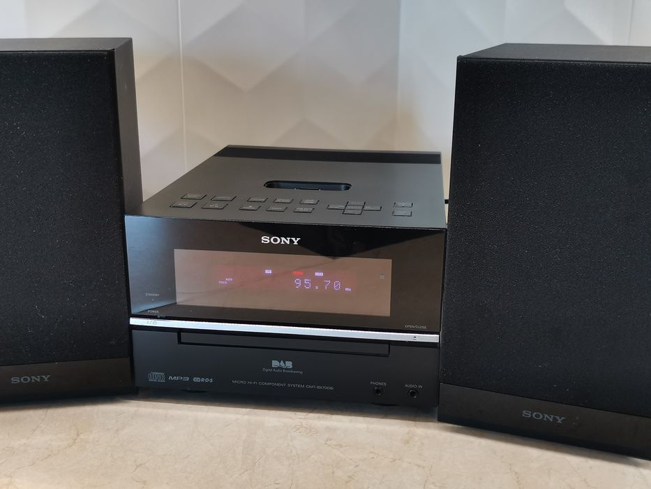 Mini wieża Wieża sony z CD mp3 stan idealny