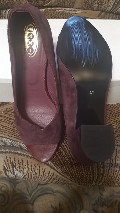 Продам Туфлі замшеві(Італія) р.41 розмір