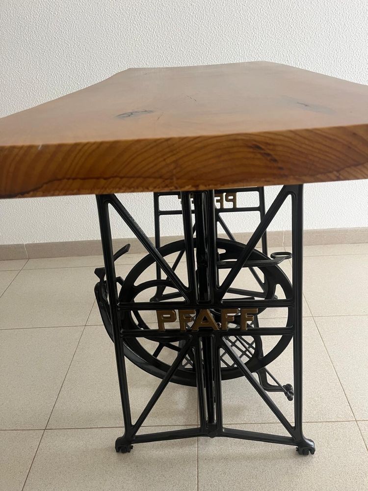 Mesa maquina de costura com tampo em madeira