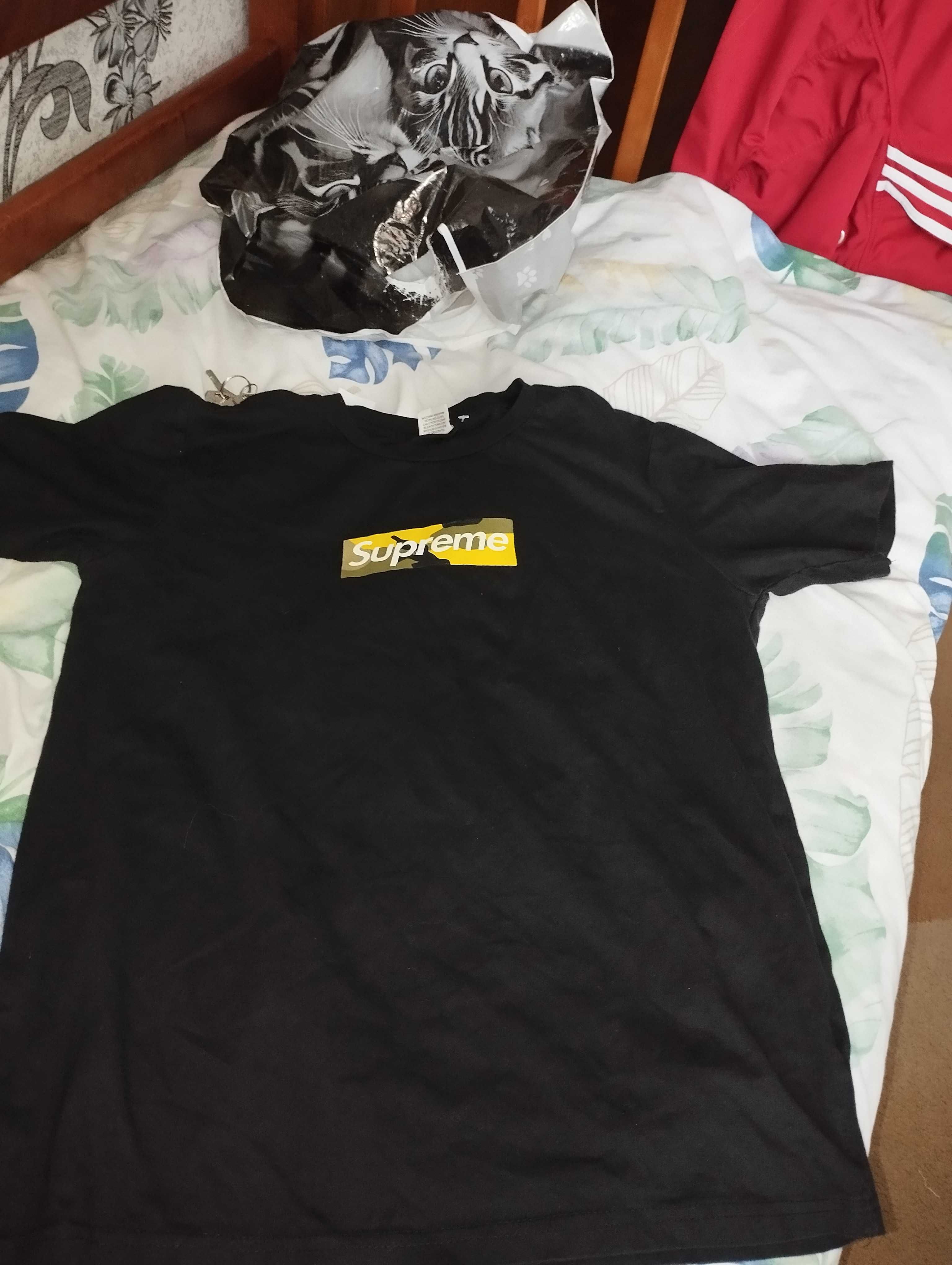 Футболка Supreme