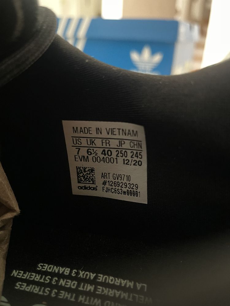 Оригінал! Нові кросівки Adidas Ozweego, 40р (25см)