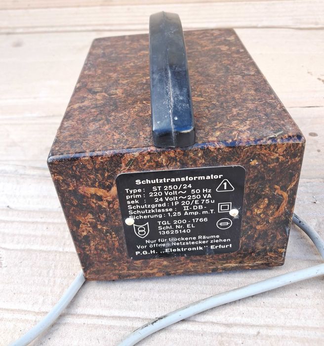 Блок живлення (Блок питание) Трансформатор захисний ST 250/24. 250 VA