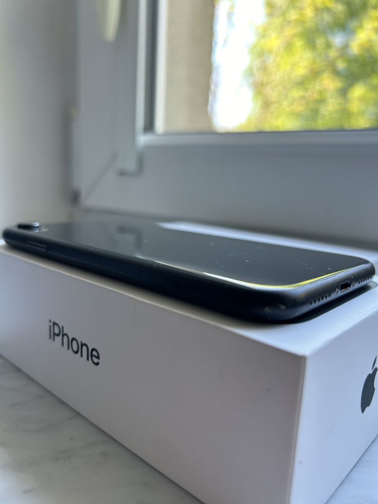 Iphone XR, black, 128GB