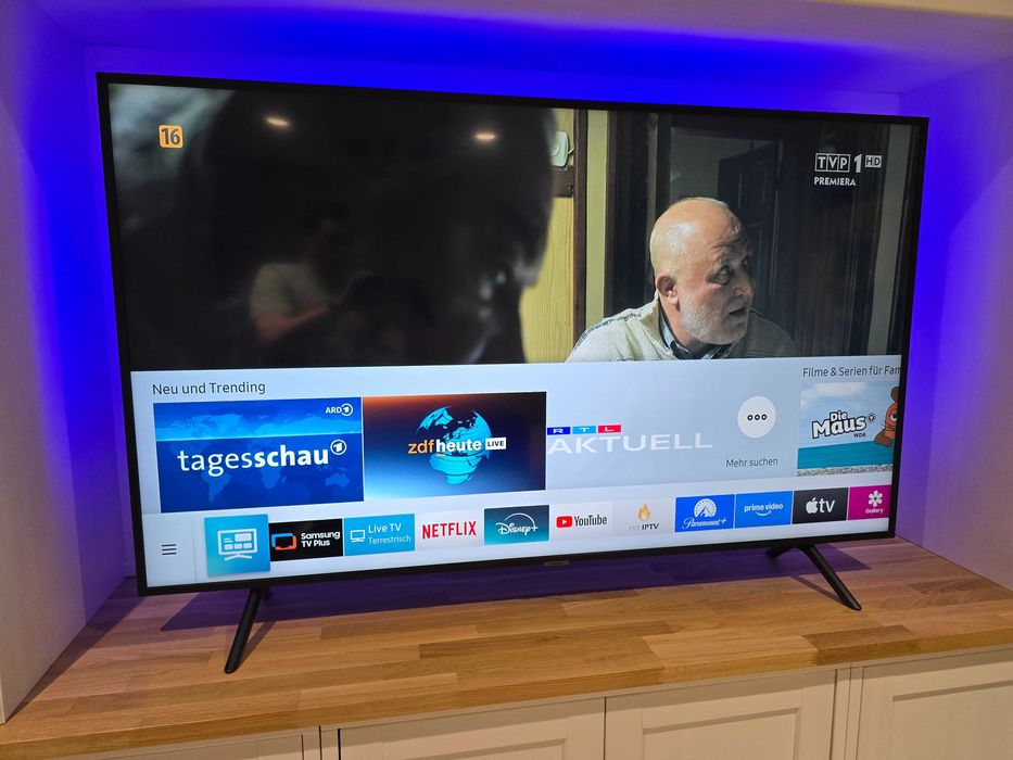 Samsung Smart TV 58 cali UE58RU7172