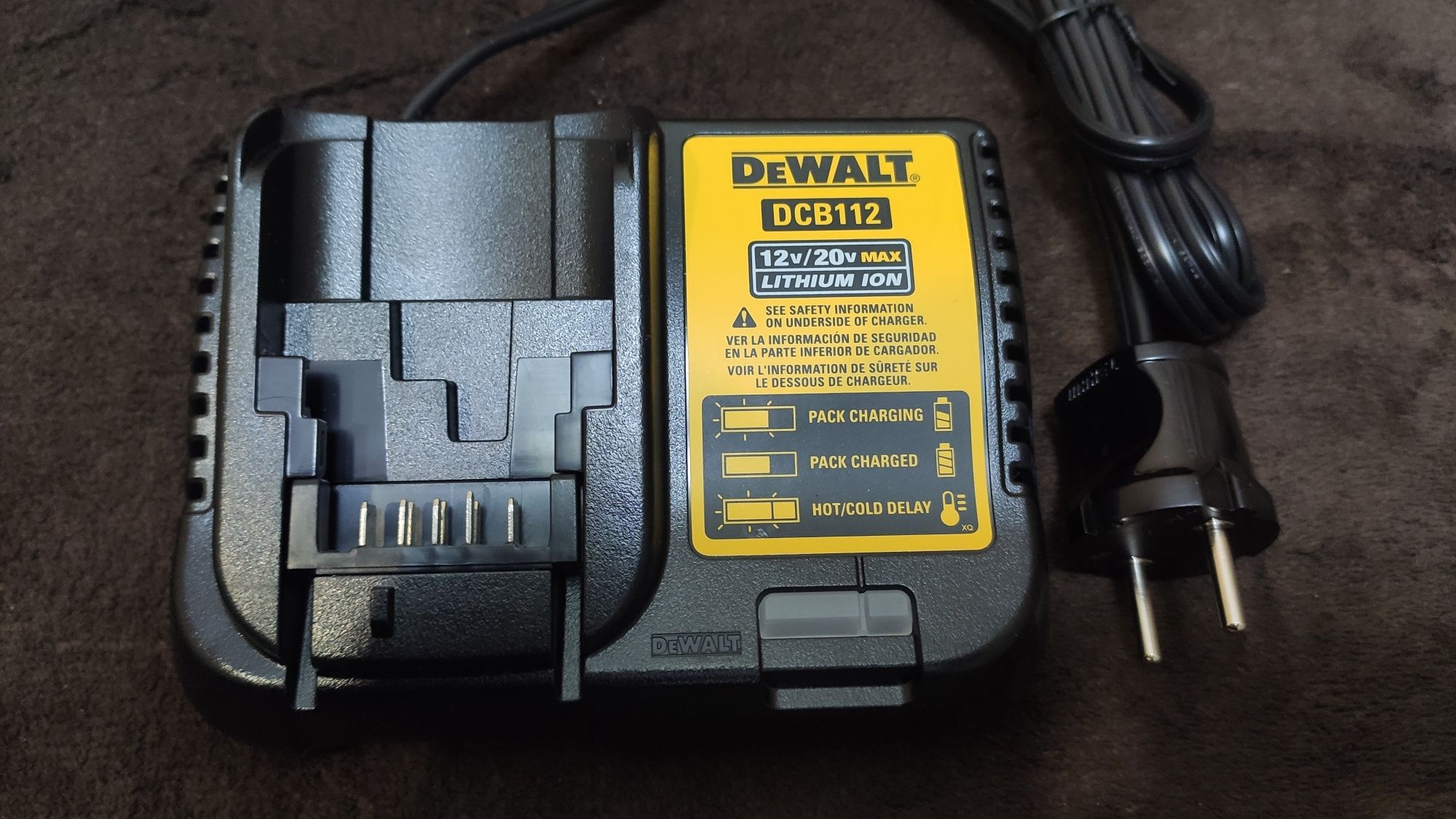 Безщітковий шуруповерт + імпакт  DeWalt DCK225D2 20V (DCD794.DCF809)