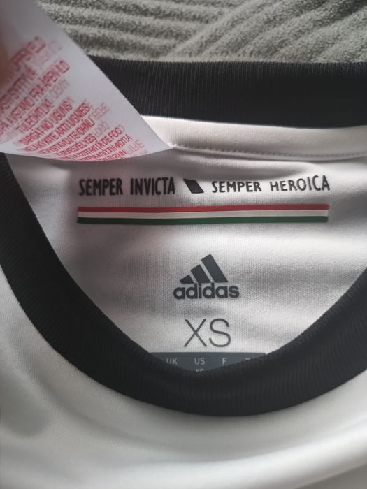 Nowa oryginalna z metką Legia XS koszulka dla dziecka