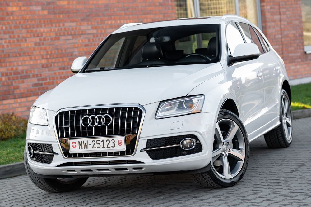 Audi Q5 Lift 2.0T 225K  Quattro S-Line Xenon LED Nav PDC  Panorama