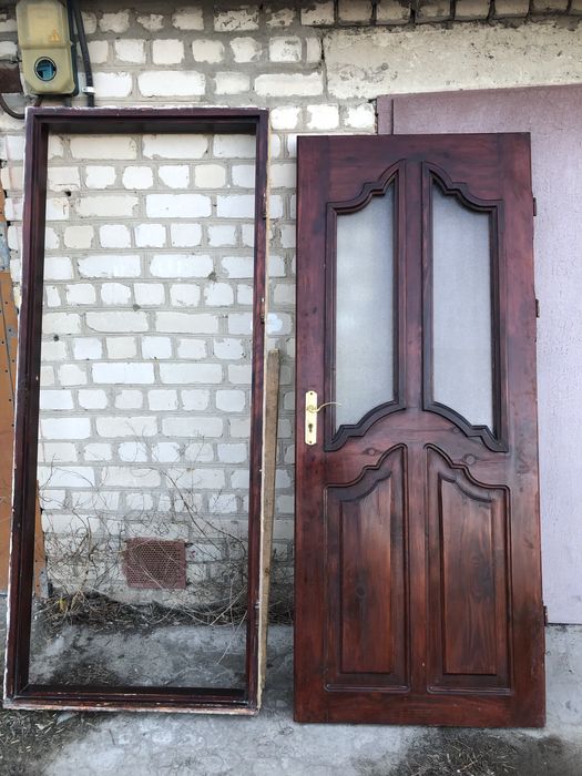 Міжкімнатні двері деревʼяні