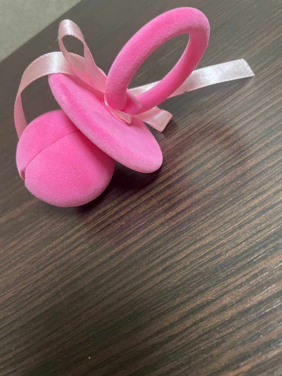 Футляр упаковка ювелирных изделий детская пустышка розовая соска