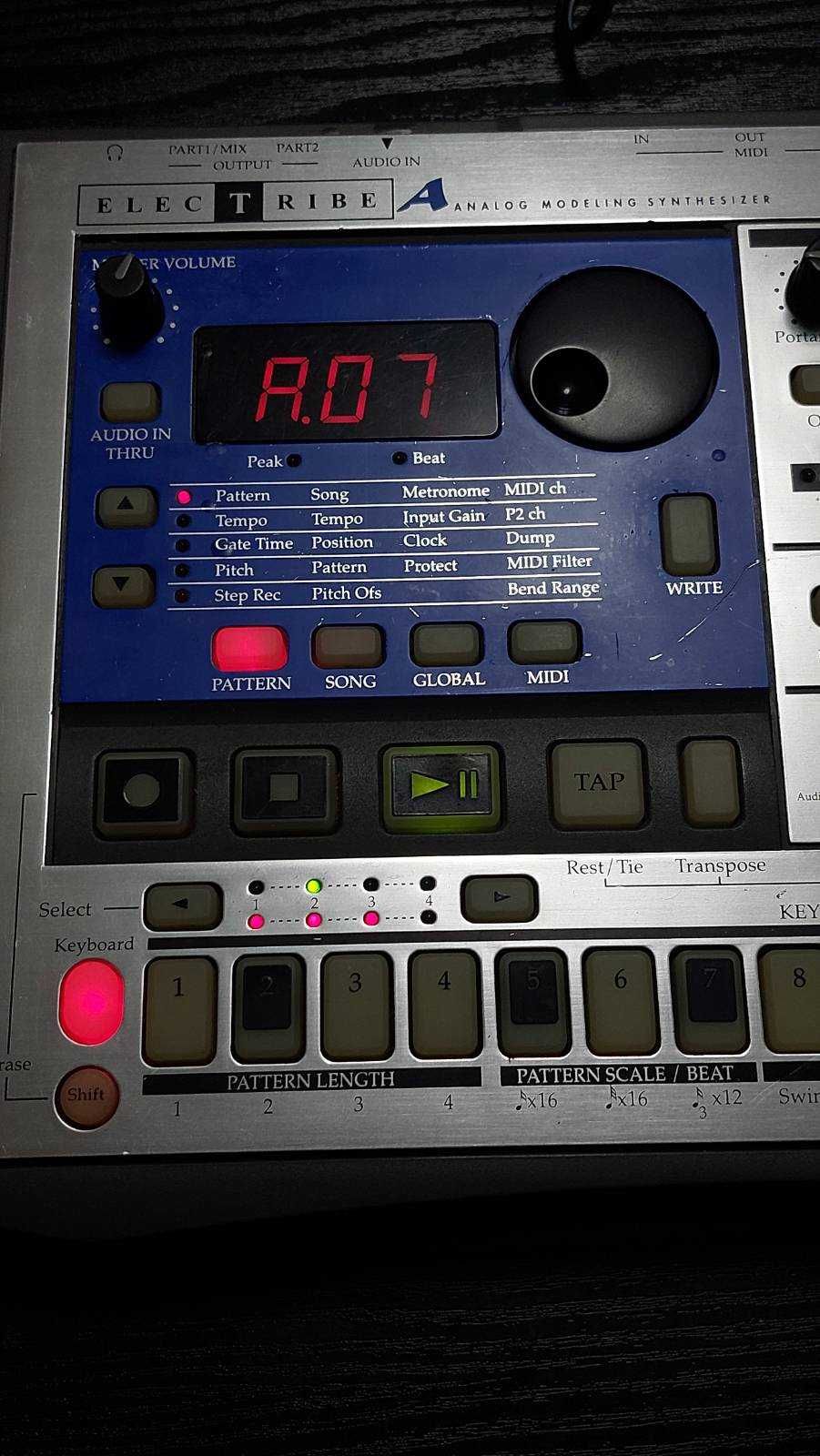 Syntezator analogowy z modelowaniem Korg Electribe EA-1 stan dobry-