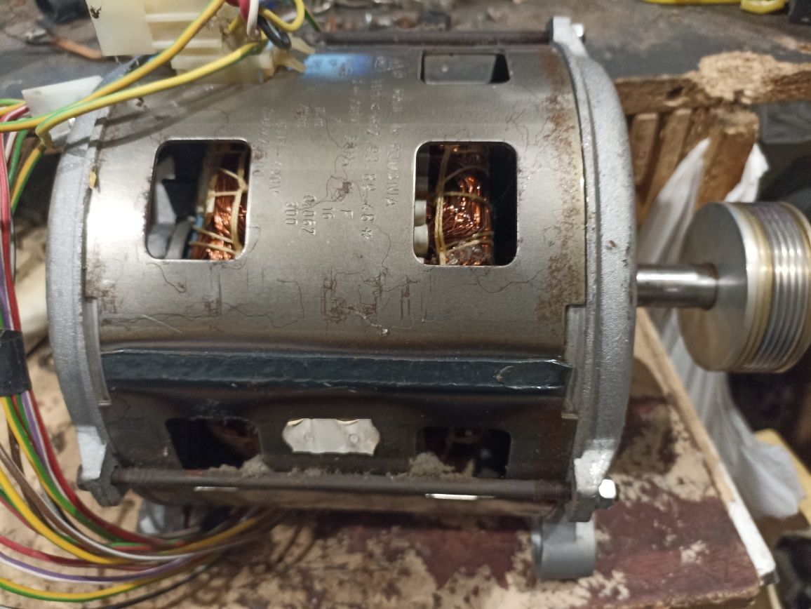 Электродвигатель стиральной машинки BEKO