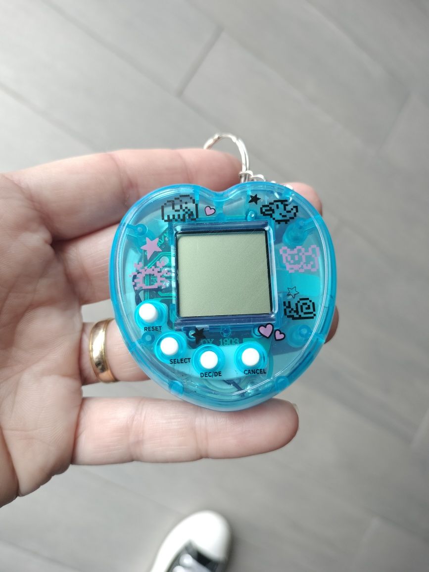 Vende-se Tamagotchi novo nunca usado azul