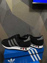 adidas La TRAINER