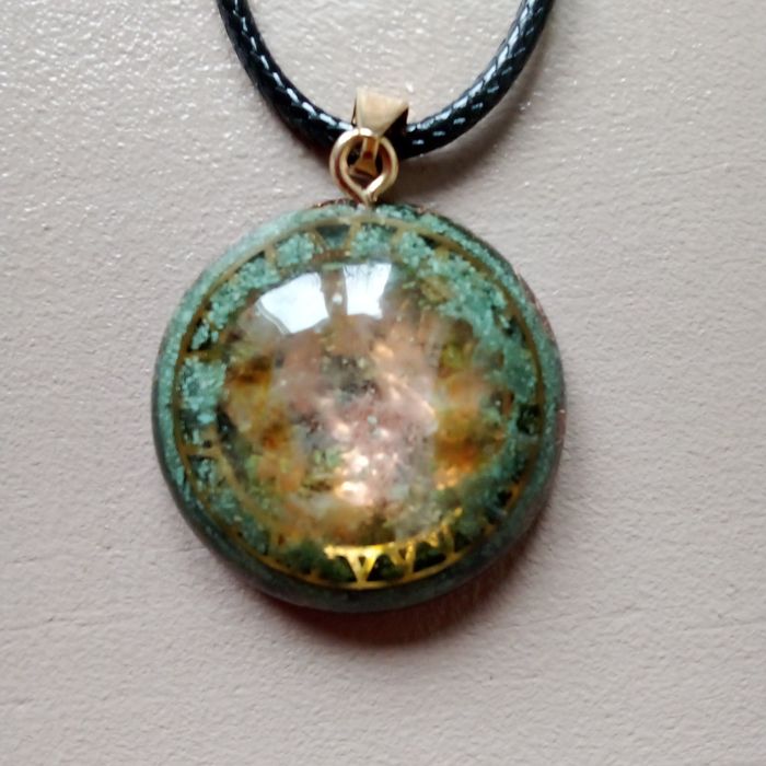 Wisior, orgonit, odpromiennik