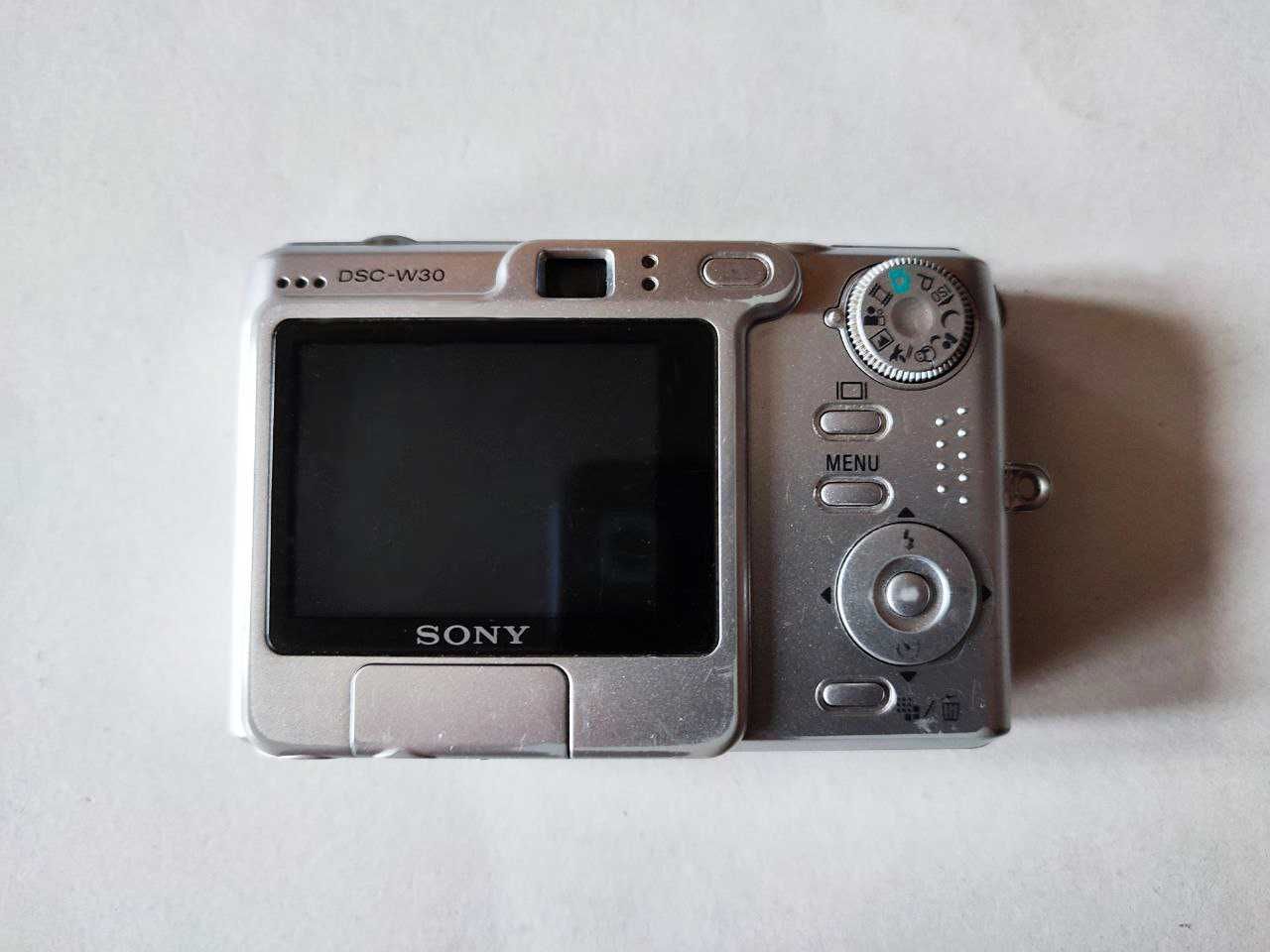 Фотоапарат Sony Cyber-shot DSC-W30 Silver