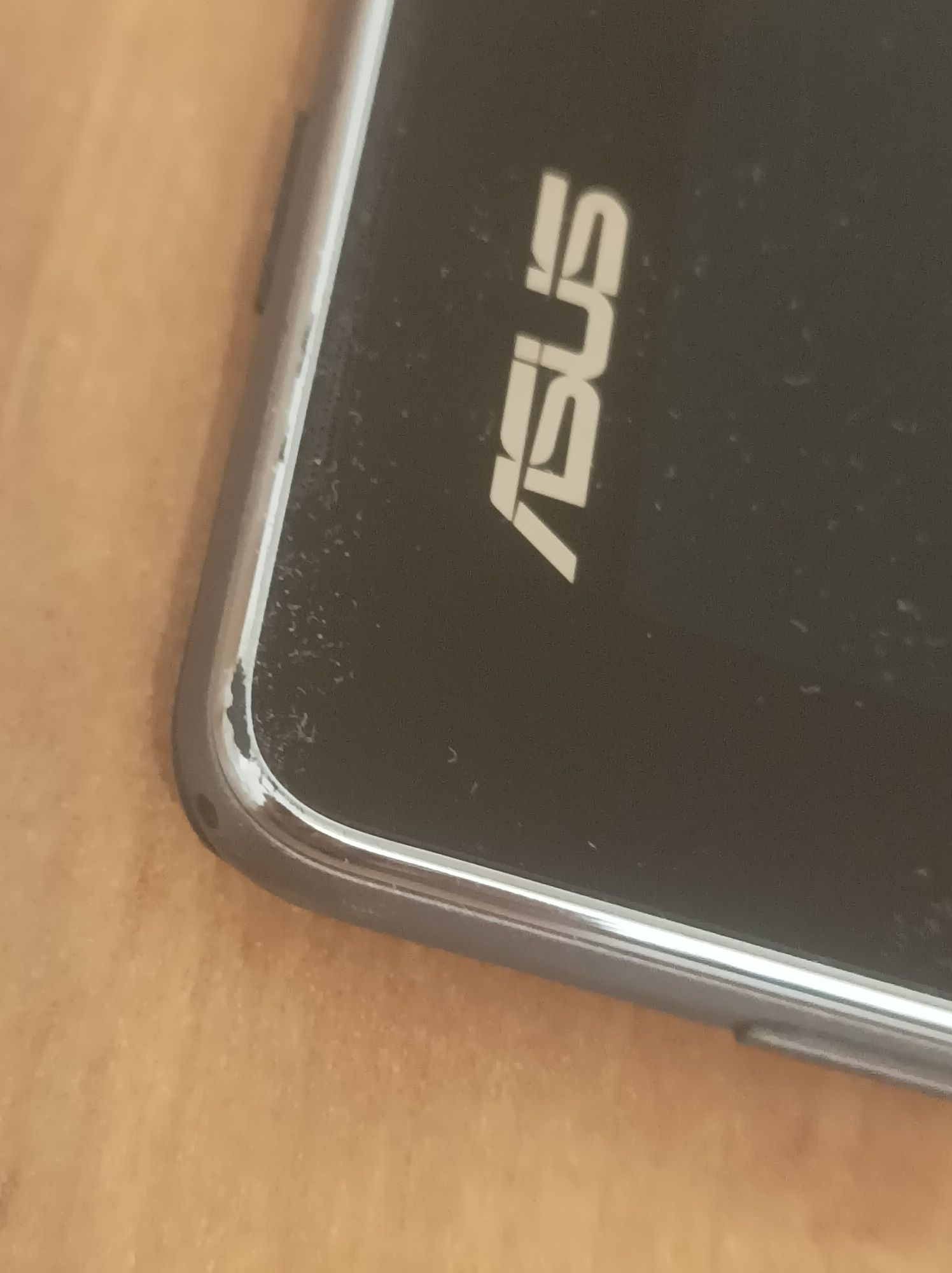 Планшет Asus  ZenPad P023