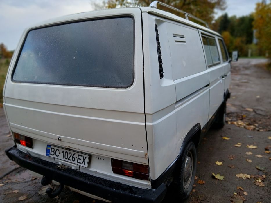 Бус VOLKSWAGEN TRANSPORTER 1.6 дизель в хорошому стані