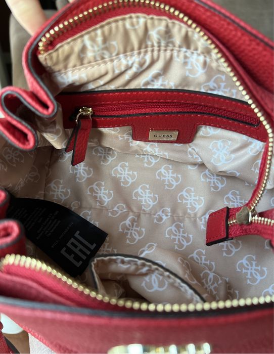 Mala de senhora Guess