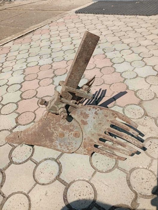 Різні стрілки до навісного мотоблока