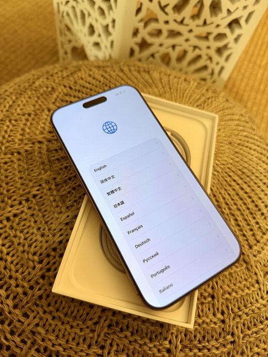 iPhone 16 Pro Max — 256 GB Dourado