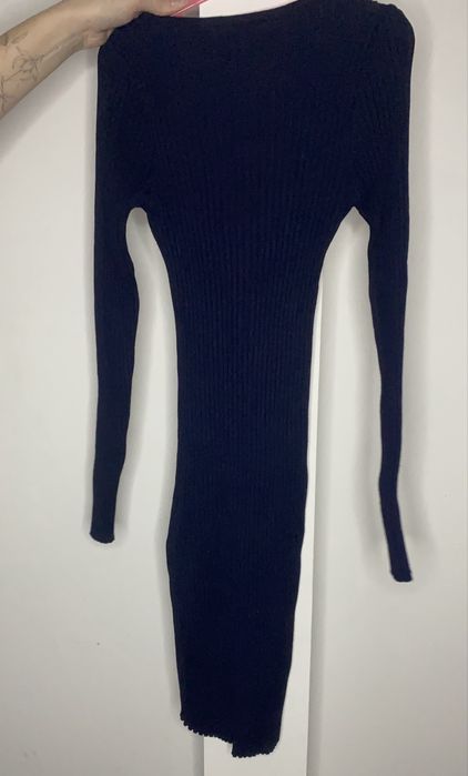 Granatowa prążkowana dzianinowa mini