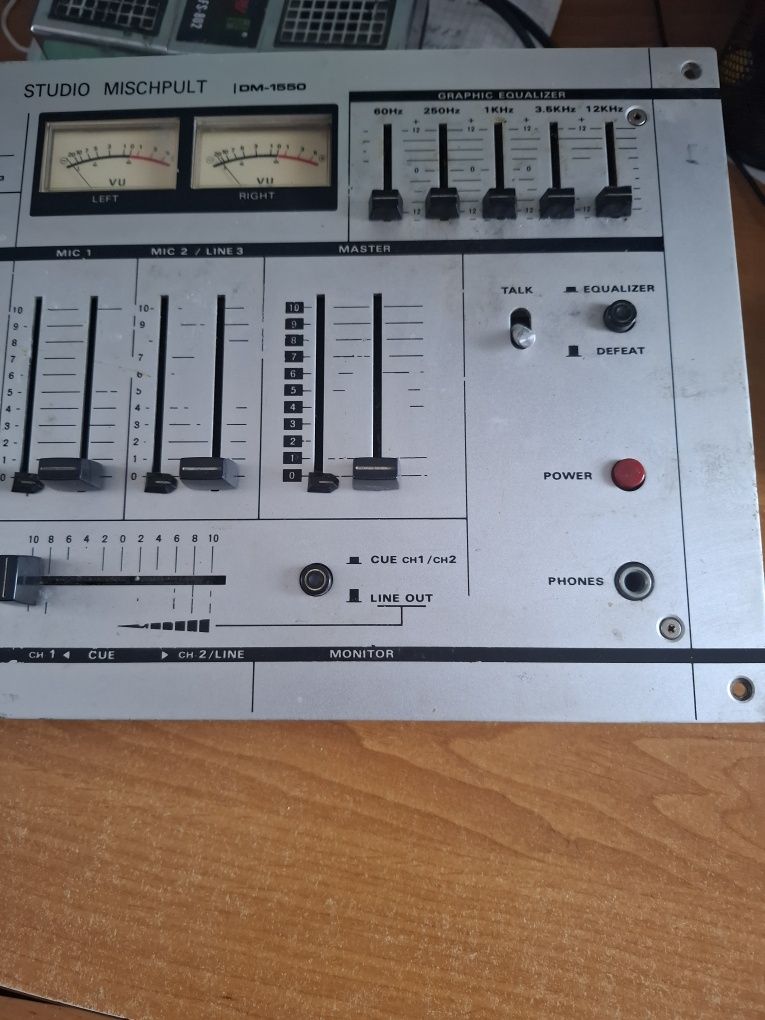 Liese Elektronik  Studio Mischpult DM-1550 Mikser