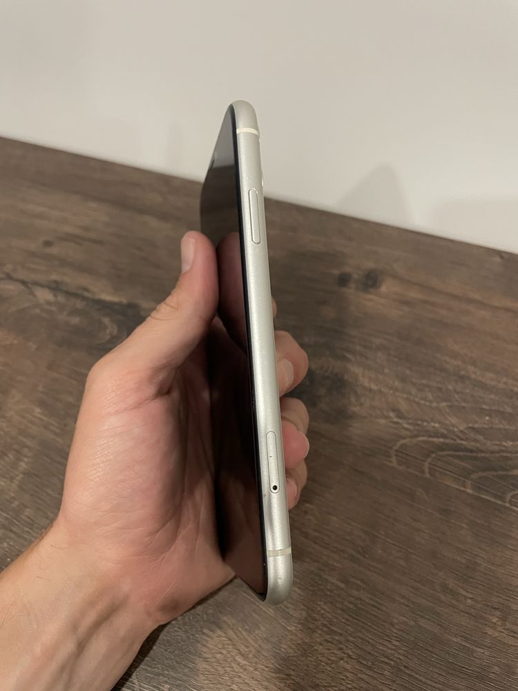 Iphone 11 128Gb bat 100%