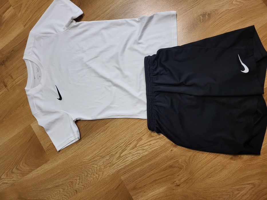 strój na wf nike dla nastolatka x 2rozmiar 170 cm