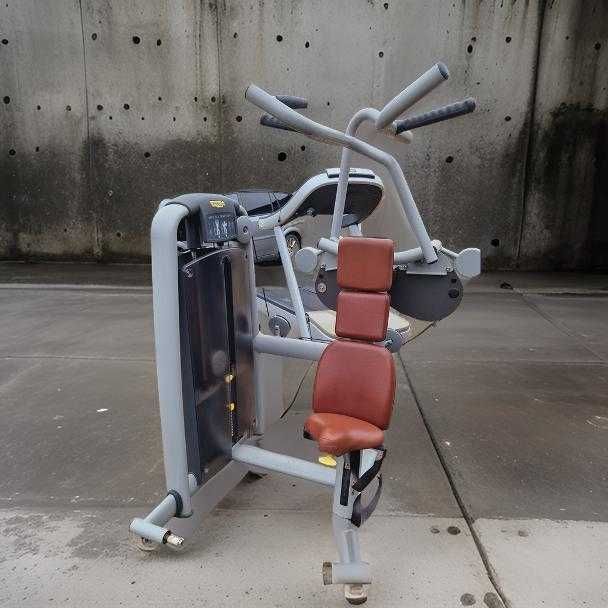 Atlas maszyna na plecy szerokość Vertical Traction - Technogym-inne...