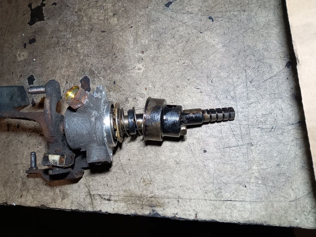 Wybierak skrzyni biegów 1.9tdi VW Golf IV bora audi A3 skoda Seat oryg