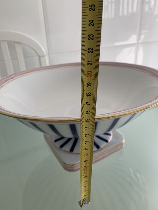 Taça fruteira em porcelana