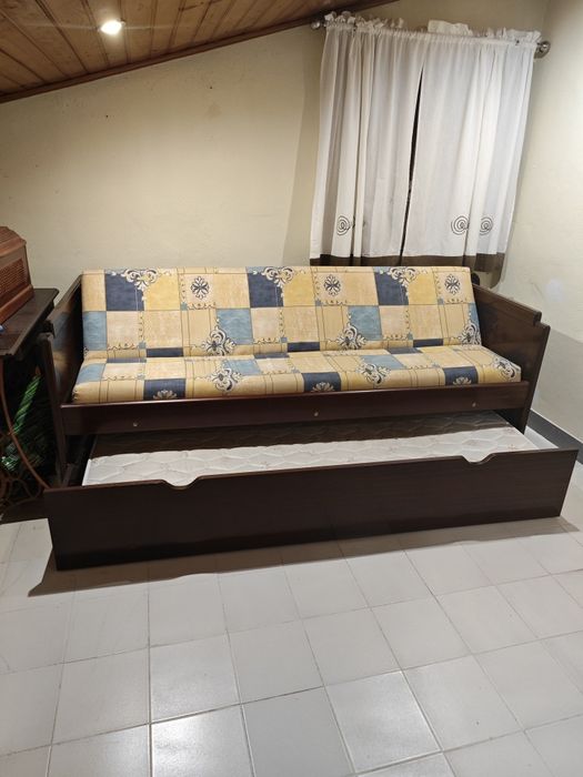 Sofá cama com gavetao