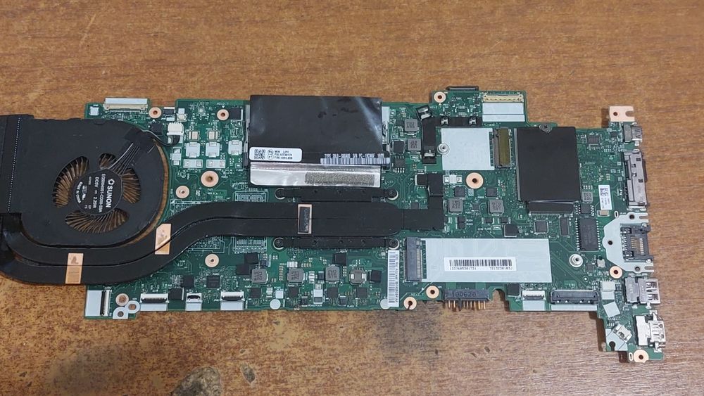 lenovo thinkpad t480s  Intel Core i5-8250U /16gb ddr4