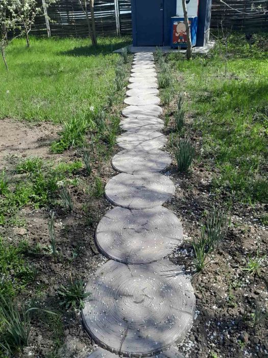 Тротуарная плитка для дорожек, дачи под дерево.