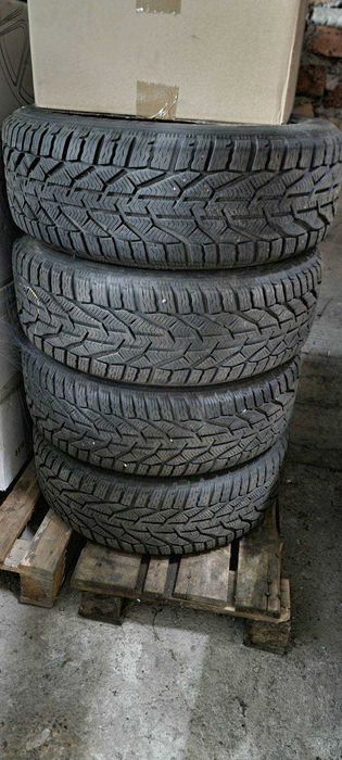 Citroen Berlingo komplet kół zimowych 16"