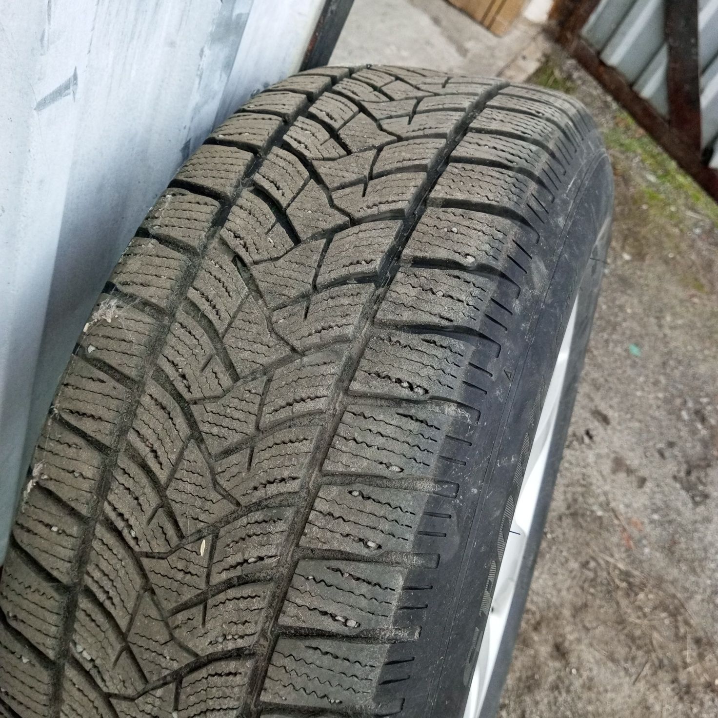 dunlop winter sport 5 235/65 r17