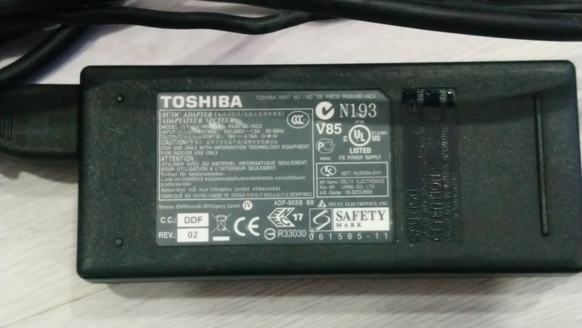 Carregador oficial Toshiba