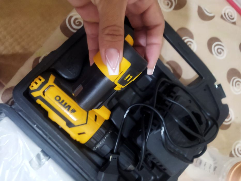 Aparafusadora 12v c/função martelo