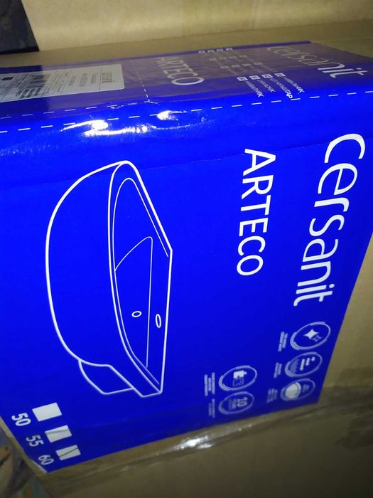 Умывальник, тумба под умывальник.